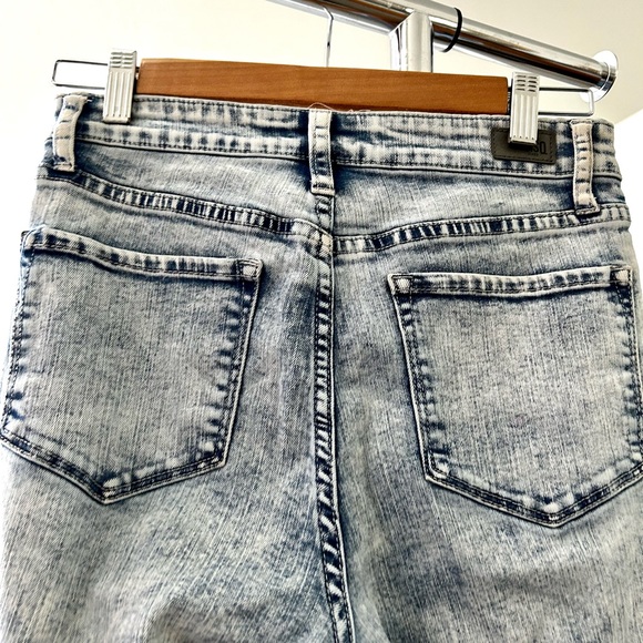 RSQ light blue distressed straight leg jeans  - W 27 - Picture 9 of 14